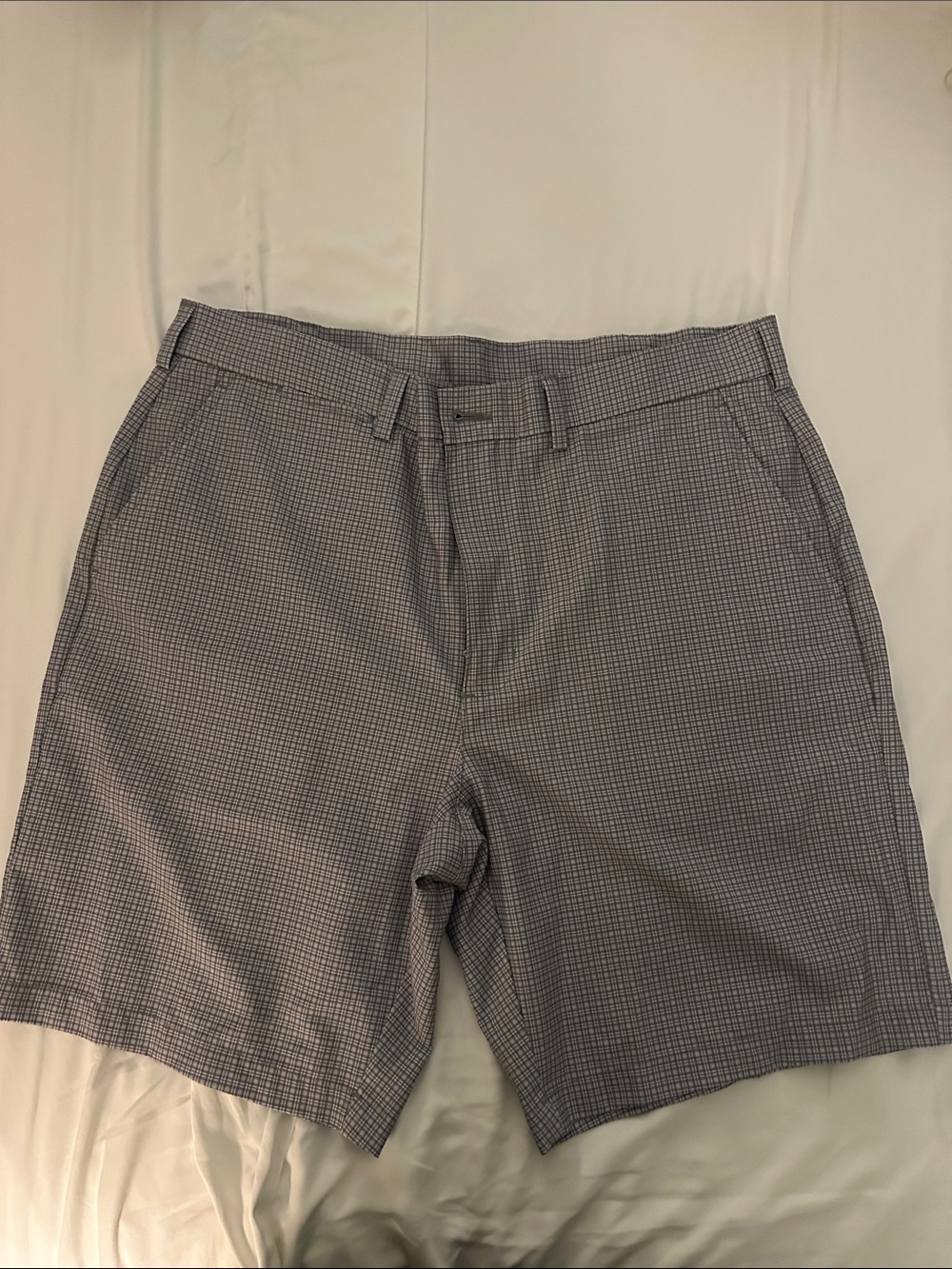 Men’s PGA Tour golf shorts